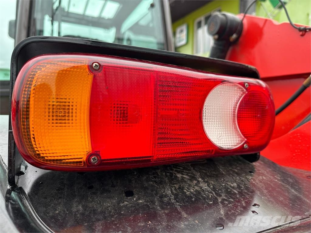 Manitou MLT 845 (2016) Voorladers en gravers