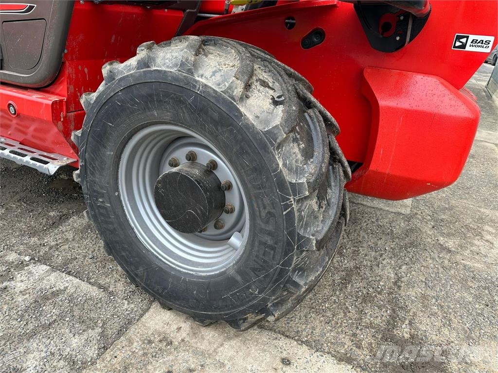 Manitou MLT 845 (2016) Voorladers en gravers