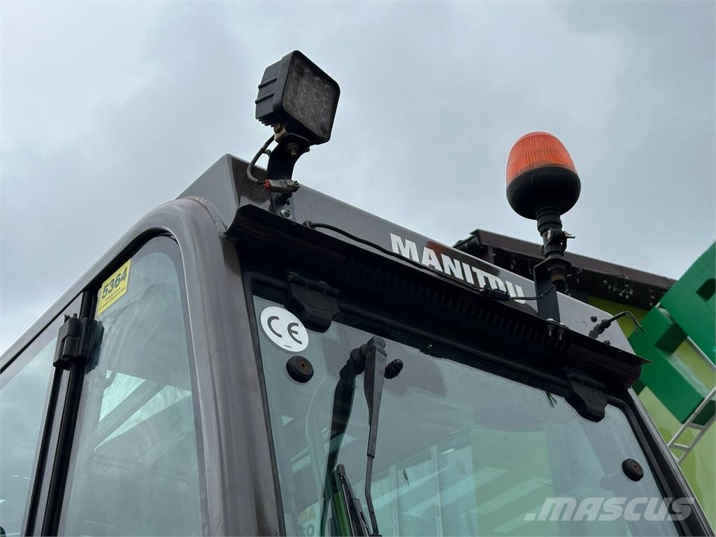Manitou MLT 845 (2016) Voorladers en gravers