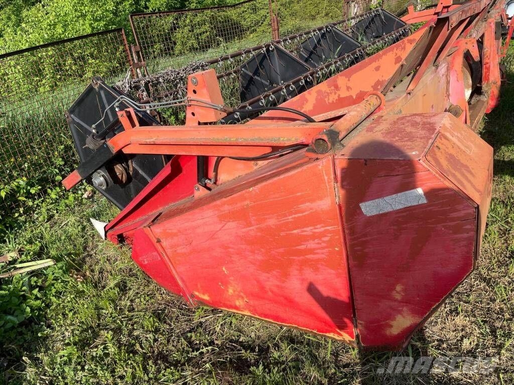 Massey Ferguson 36 حصادات