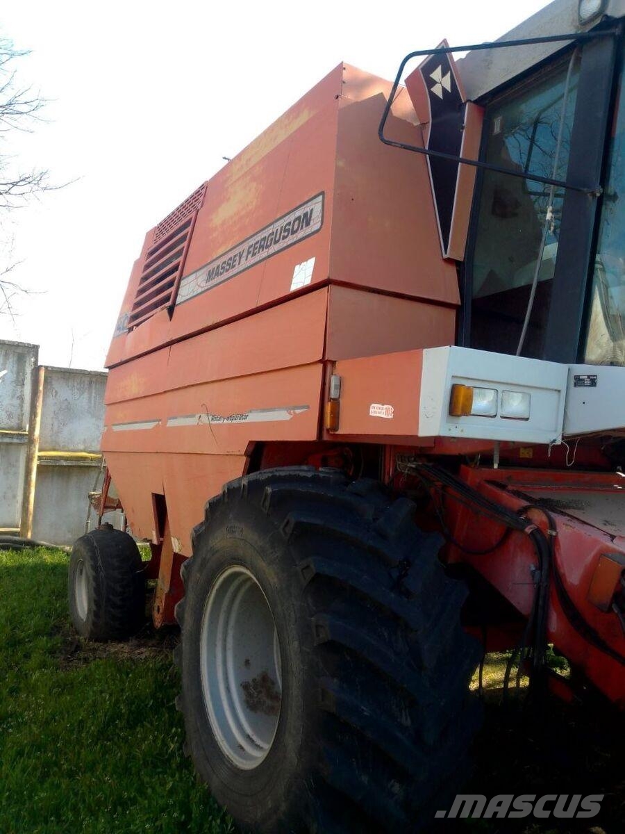 Massey Ferguson 40 (1997) 联合收割机