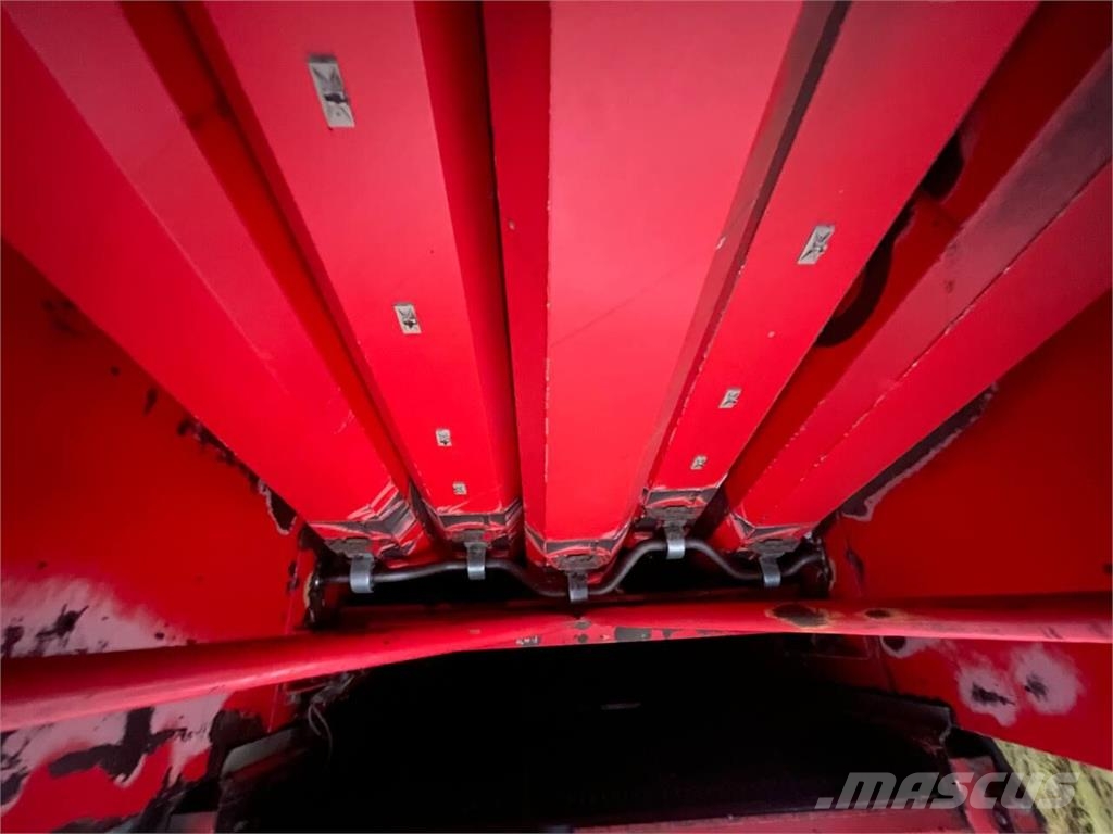 Massey Ferguson Комбайн Massey Ferguson 36 (1994) 联合收割机