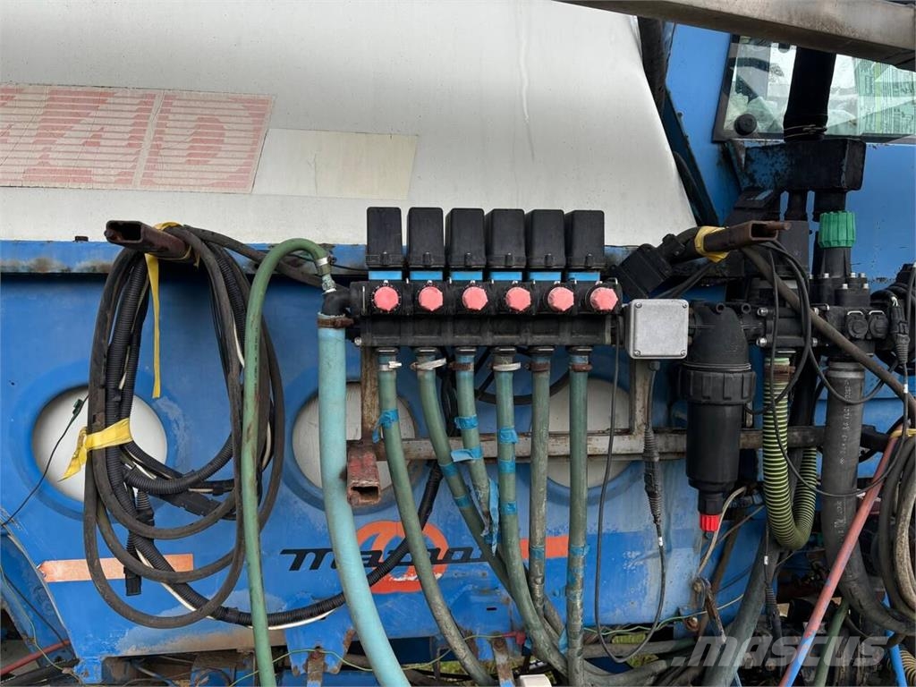 Matrot Самохідний обприскувач Matrot M44D 150 Pašgājēji smidzinātāji