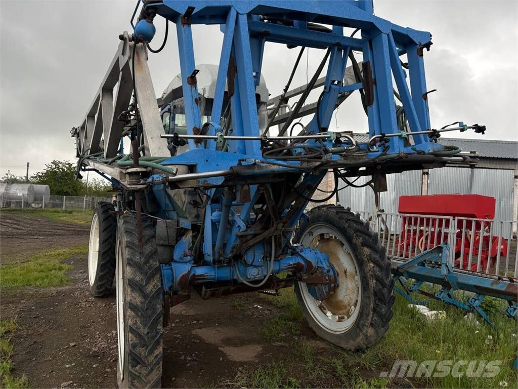 Matrot Самохідний обприскувач Matrot M44D 150 Pašgājēji smidzinātāji
