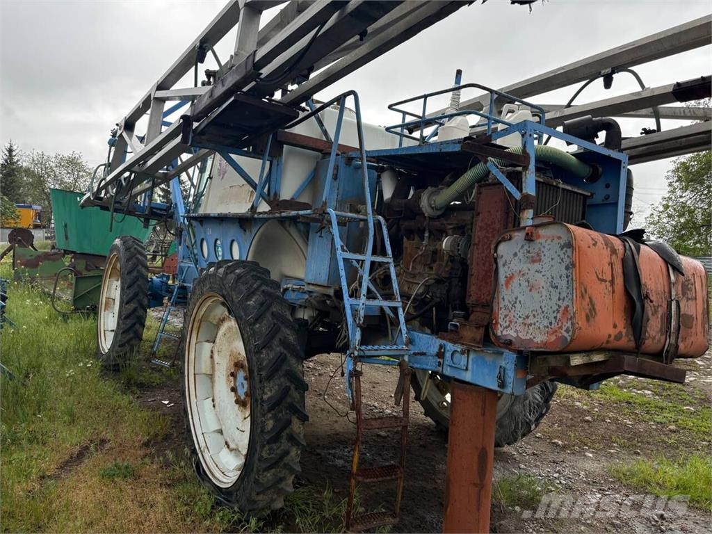 Matrot Самохідний обприскувач Matrot M44D 150 Pašgājēji smidzinātāji