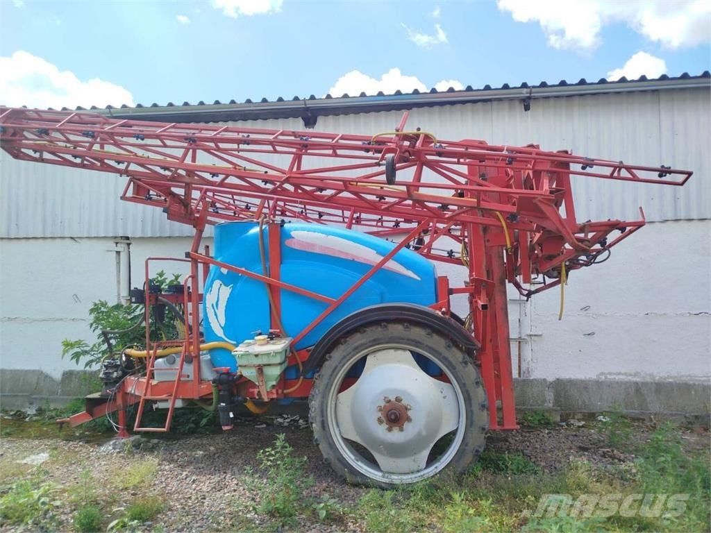 MAXUS Причіпний обприскувач Maxus ОП 3000 (2005) Причіпні обприскувачі