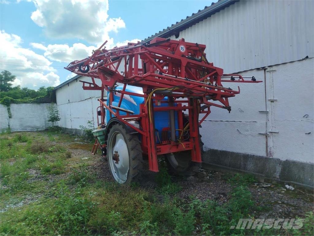 MAXUS Причіпний обприскувач Maxus ОП 3000 (2005) Причіпні обприскувачі