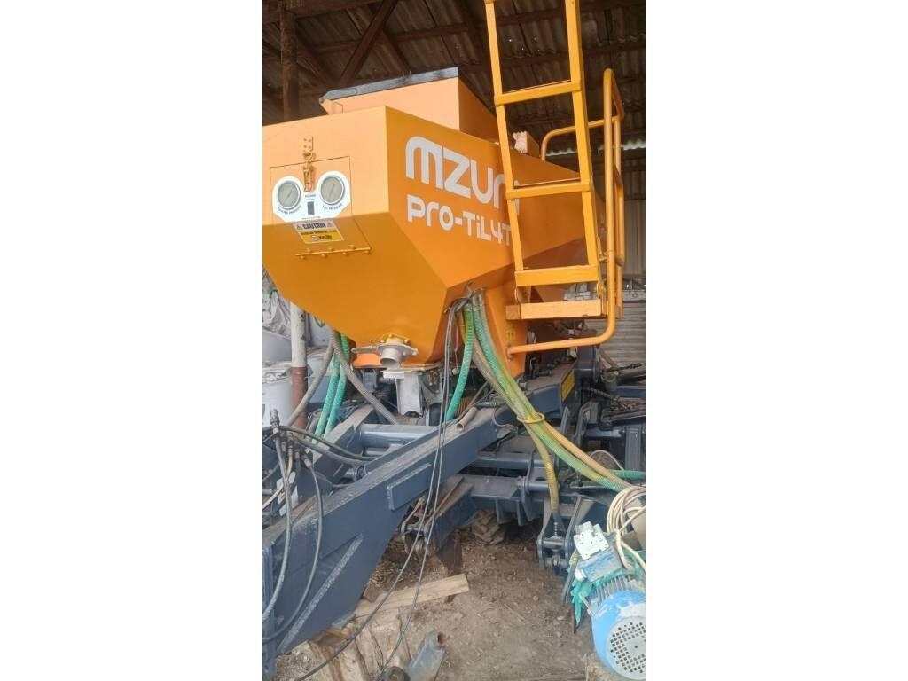 Mzuri Pro-Til 4T Kombinované sejačky