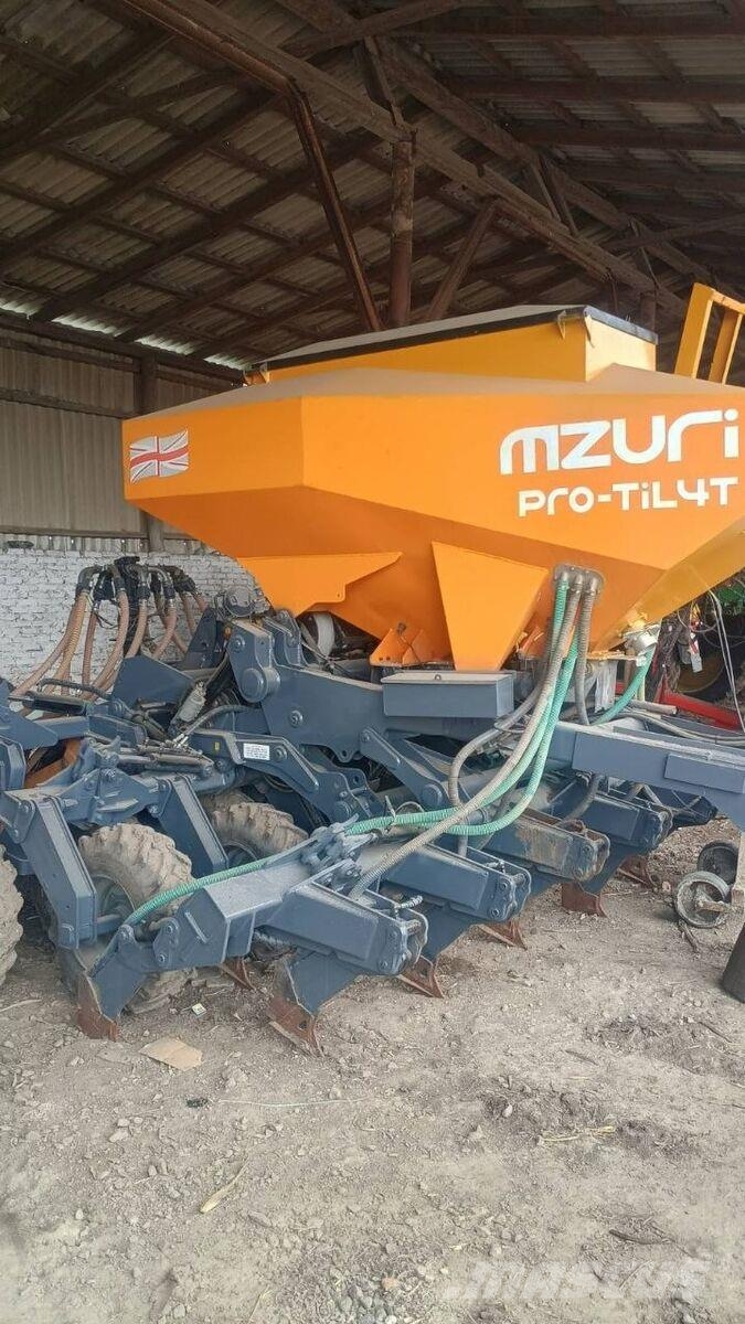 Mzuri Посівний комплекс Mzuri Pro-Til 4T مثاقيب مدمجة