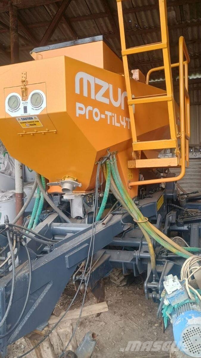 Mzuri Посівний комплекс Mzuri Pro-Til 4T مثاقيب مدمجة