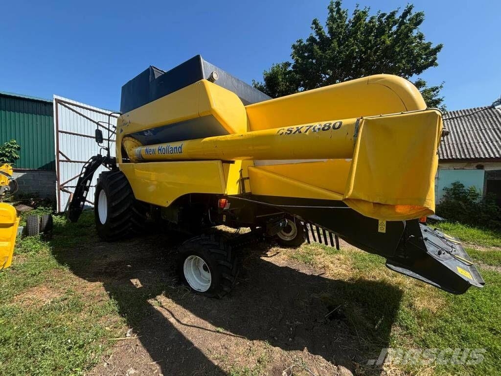 New Holland CSX7080 Зернозбиральні комбайни