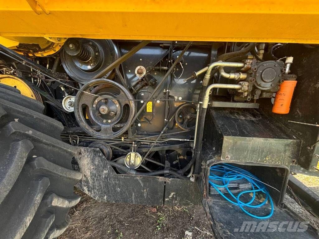 New Holland CSX7080 Зернозбиральні комбайни
