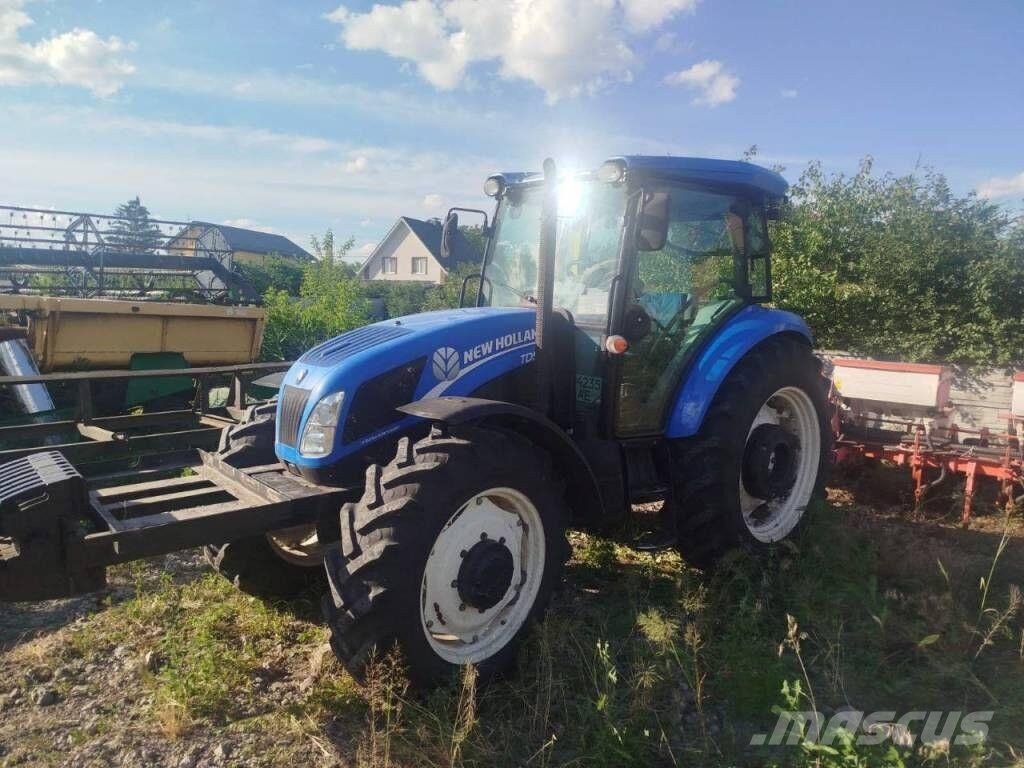 New Holland TD 5.110 الجرارات