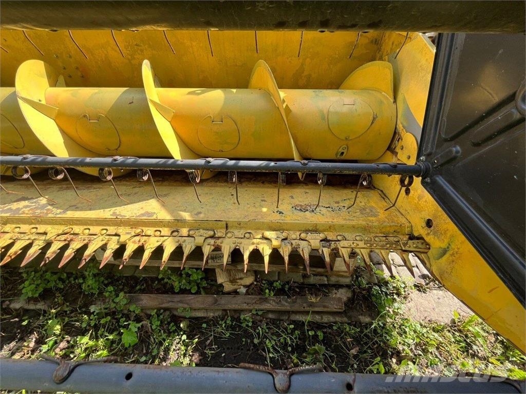 New Holland Жниварка New Holland 7.3 (2013) Erntevorsätze
