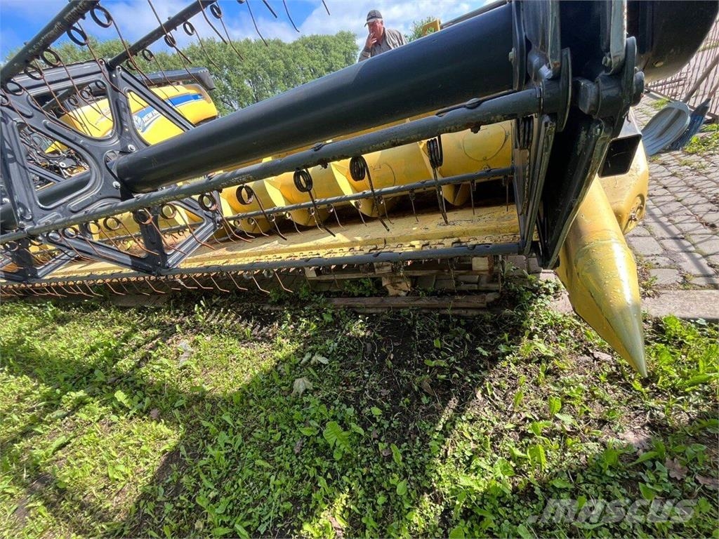 New Holland Жниварка New Holland 7.3 (2013) Erntevorsätze