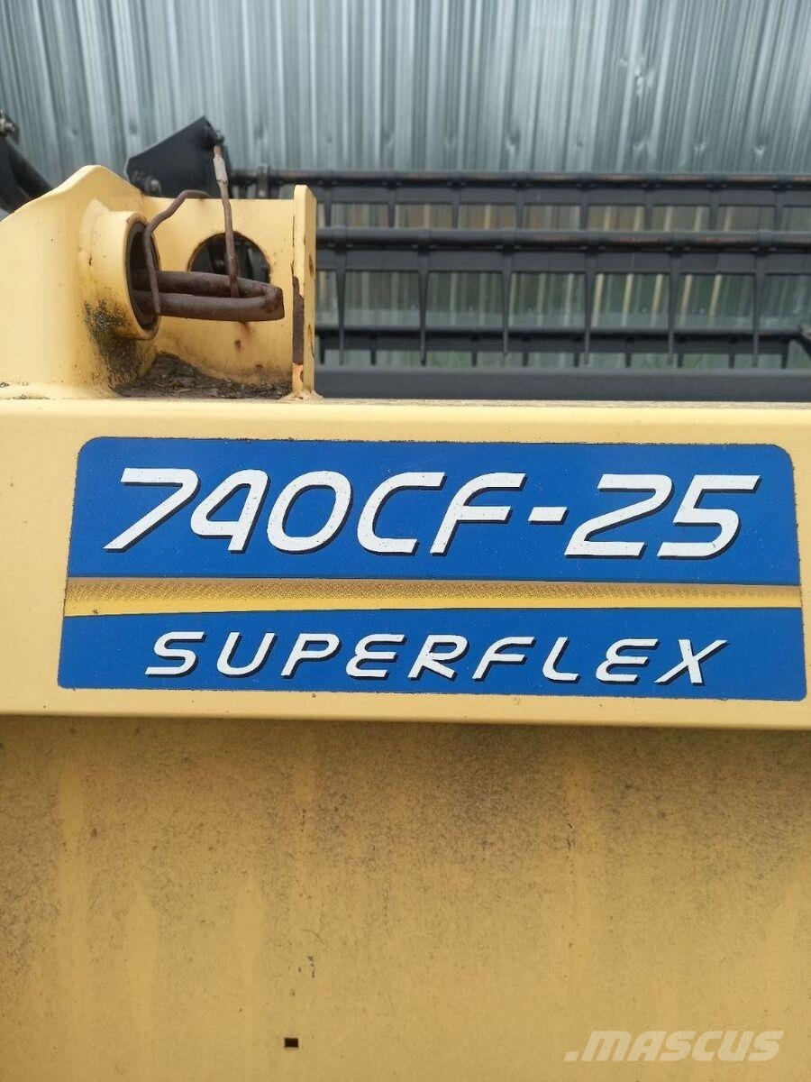 New Holland Комбайн New Holland CX6090 (2016) 联合收割机
