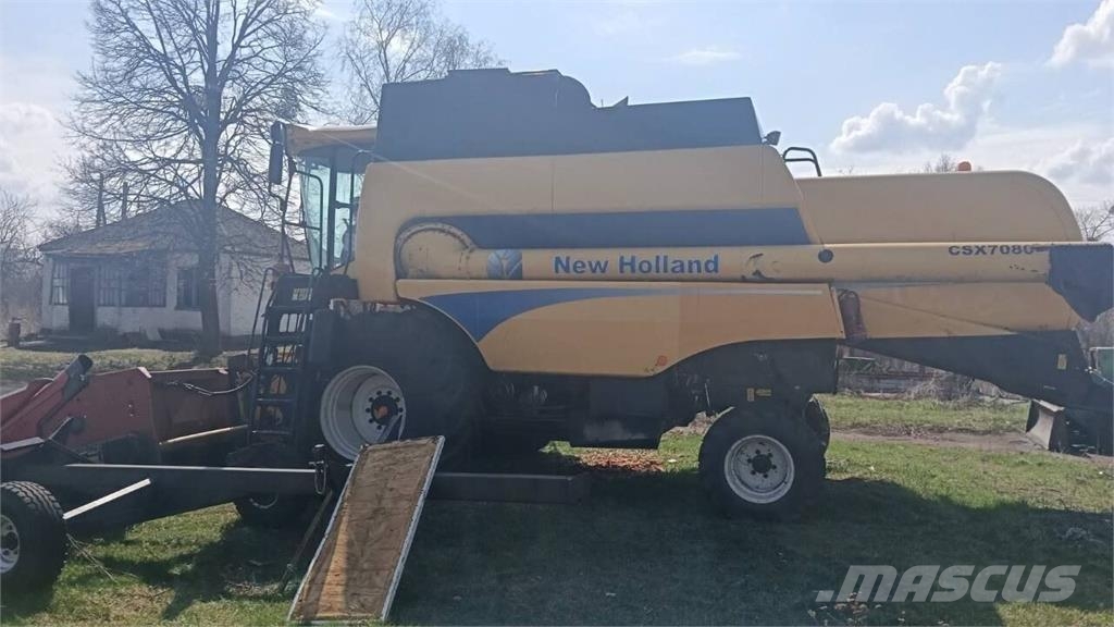 New Holland Комбайн New Holland CSX7080 (2011) 联合收割机