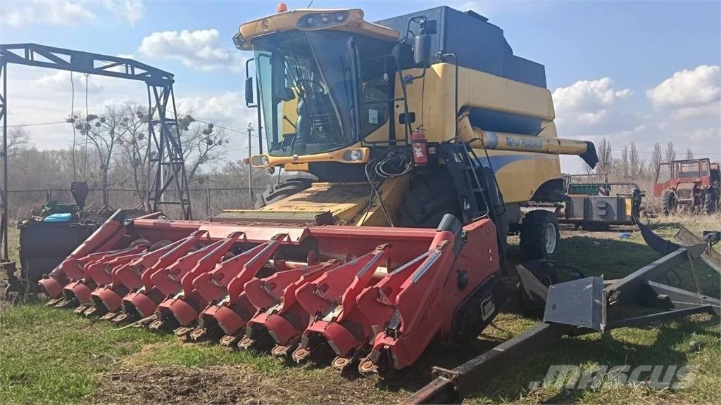 New Holland Комбайн New Holland CSX7080 (2011) 联合收割机