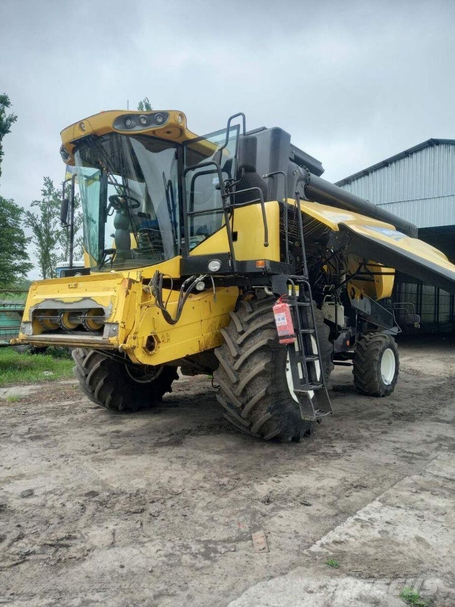 New Holland Комбайн New Holland CX6090 (2016) 联合收割机