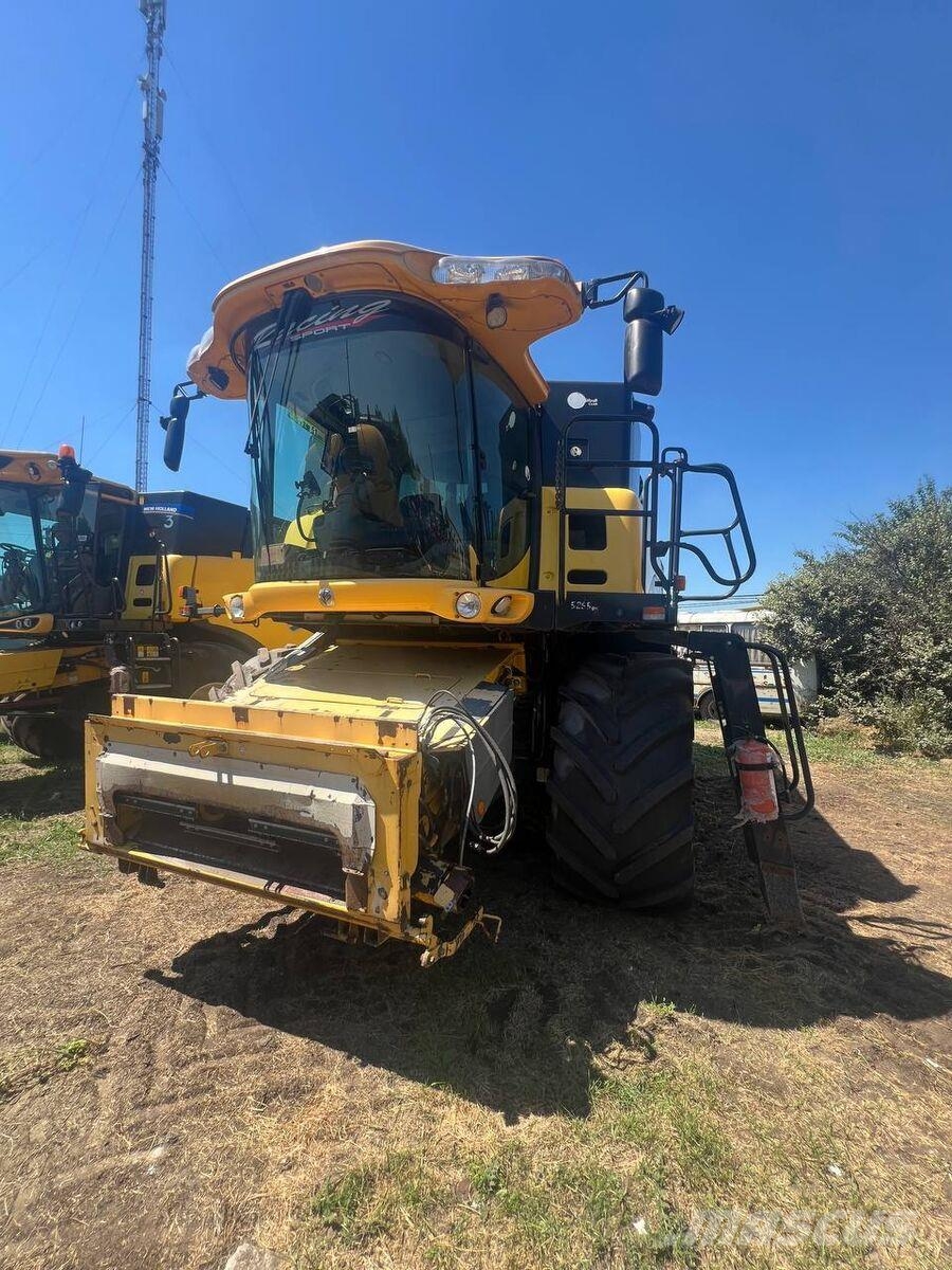 New Holland Комбайн New Holland CX8080 (2009) 联合收割机