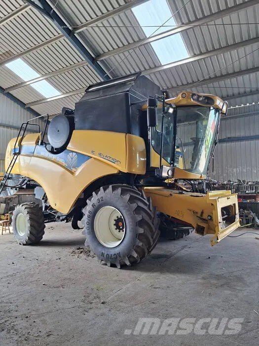 New Holland Комбайн New Holland CX6090 (2014) 联合收割机
