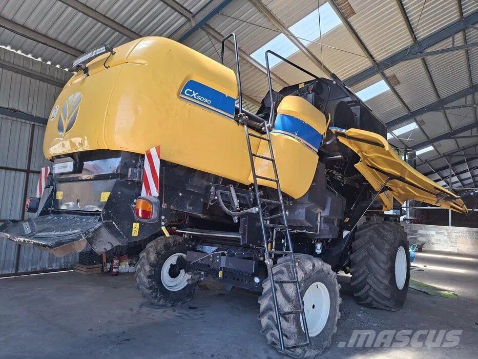 New Holland Комбайн New Holland CX6090 (2014) 联合收割机