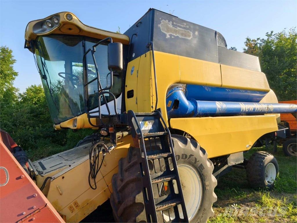 New Holland Комбайн New Holland CS6090 (2007) Kombinované zberacie stroje