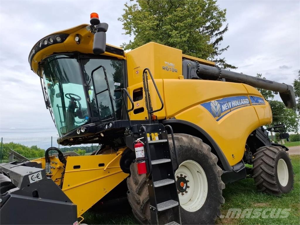 New Holland Комбайн New Holland CR8.90 (2021) Kombinované zberacie stroje