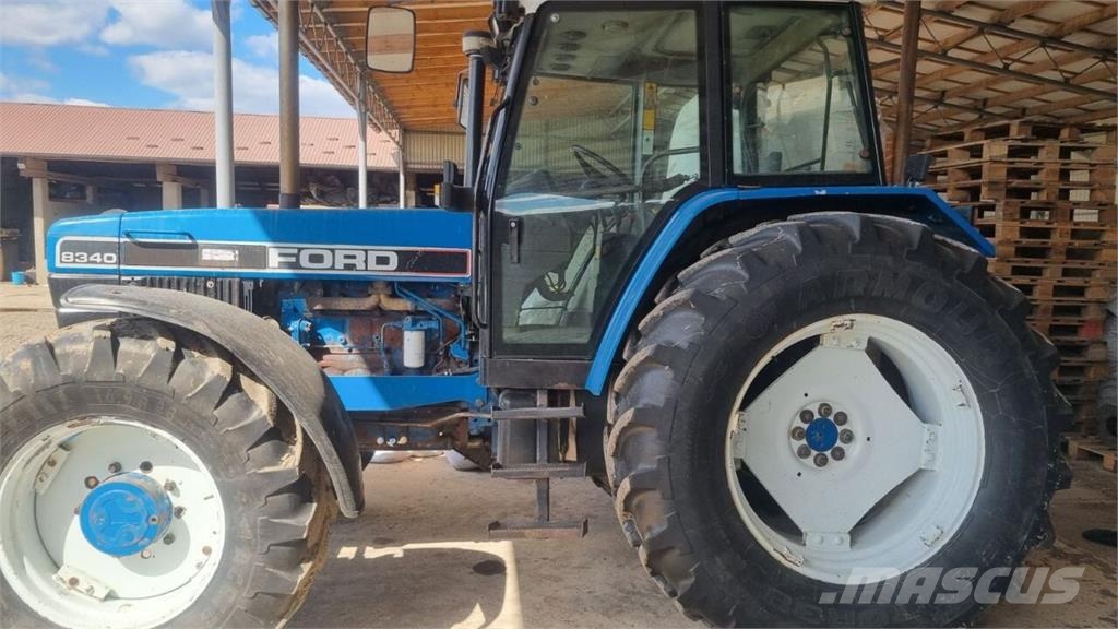 New Holland Трактор New Holland Ford 8340 (1995) Tractoren