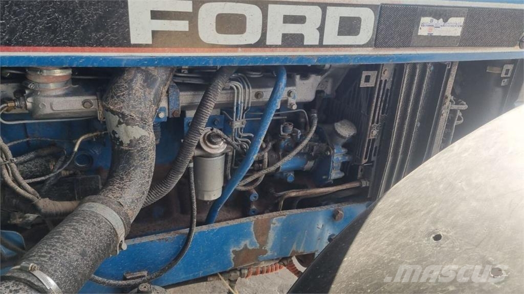 New Holland Трактор New Holland Ford 8340 (1995) Tractoren