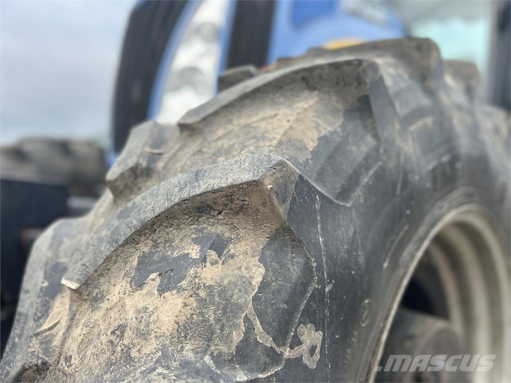 New Holland Трактор New Holland TG285 (2005) Tractoren