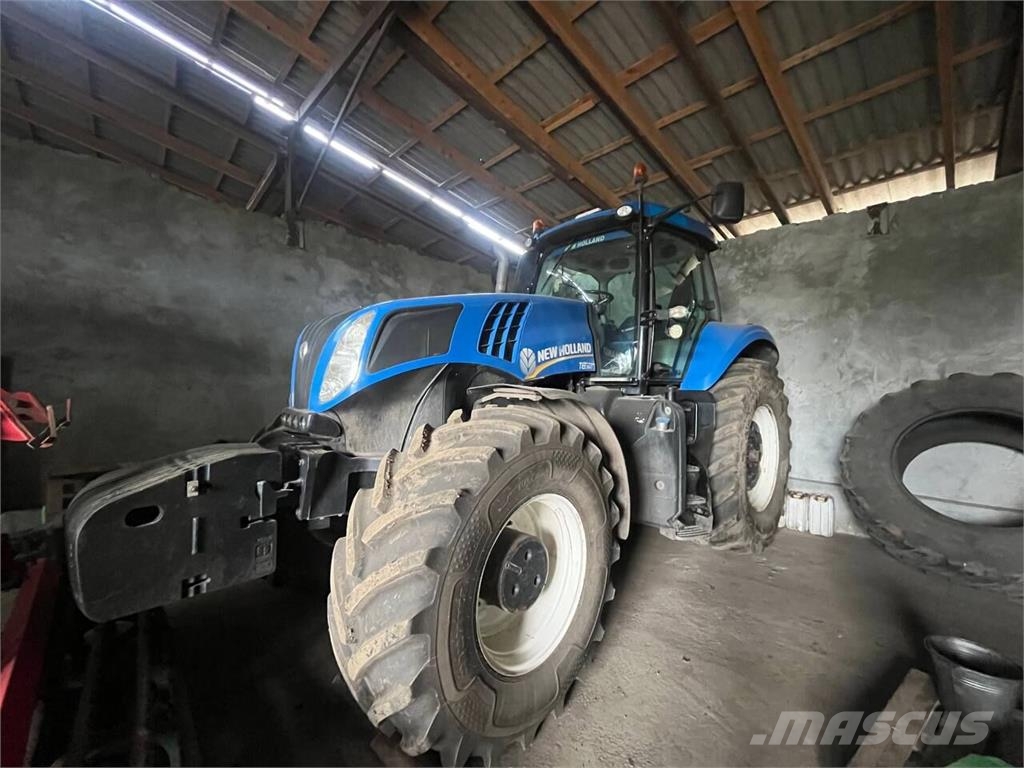 New Holland Трактор New Holland T8.360 (2013) Tractoren