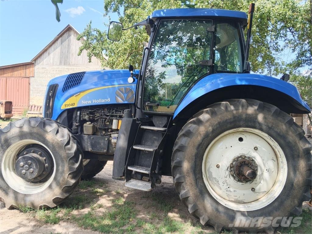 New Holland Трактор New Holland T8040 (2007) Трактори