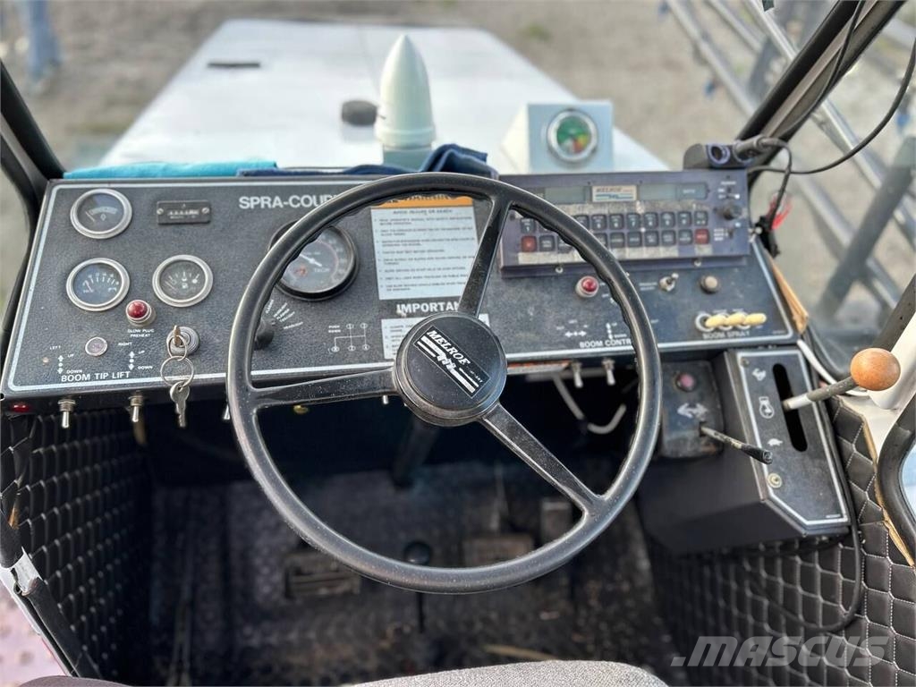 SpraCoupe Обприскувач Spra-Coupe 223 (1992) Samohodne prskalice