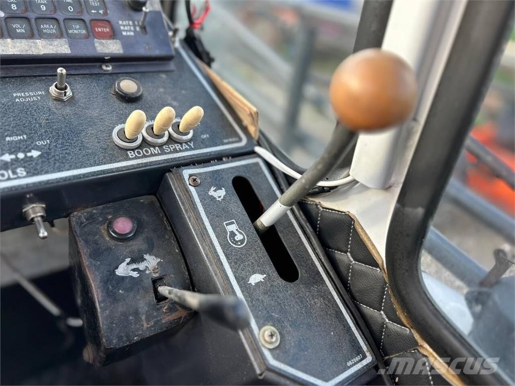 SpraCoupe Обприскувач Spra-Coupe 223 (1992) Samohodne prskalice