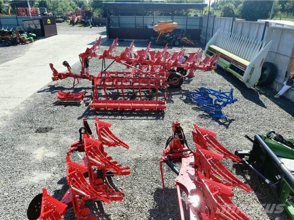  Ünlü Clasa 8+1 リバーシブルプラウ