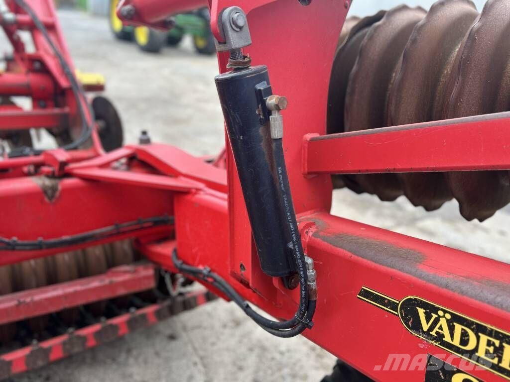 Väderstad Carrier 820 Otros camiones