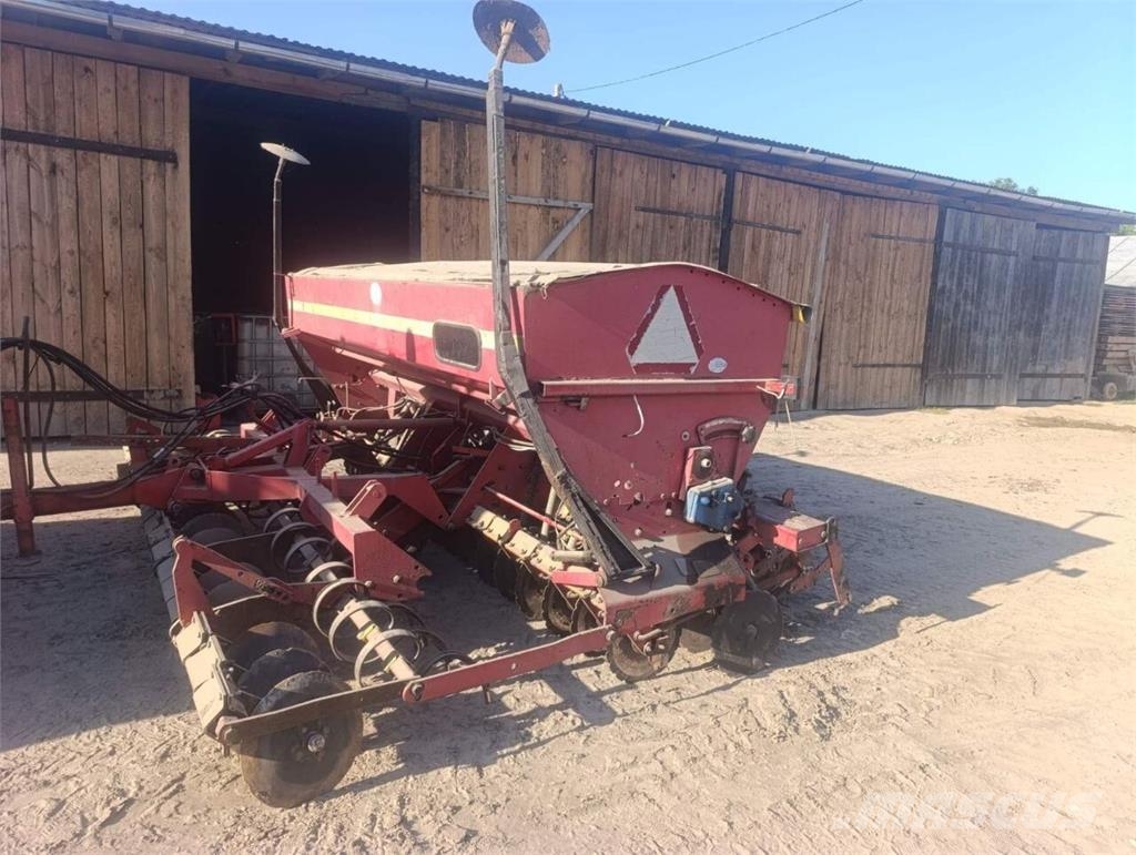 Väderstad Посівний комплекс Vaderstad Rapid 400C (2006) Комбіновані сівалки