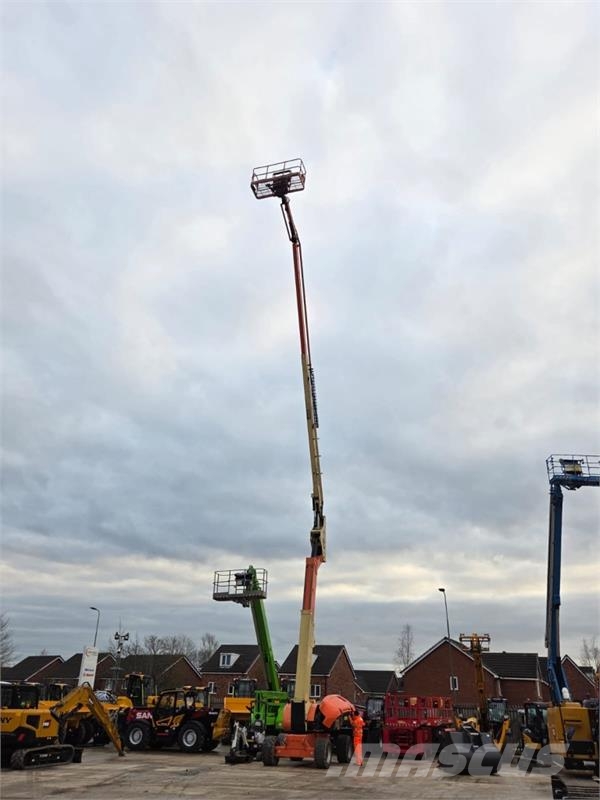 JLG 800AJ Telescopic Boom Lift (2014) Excavadoras sobre orugas