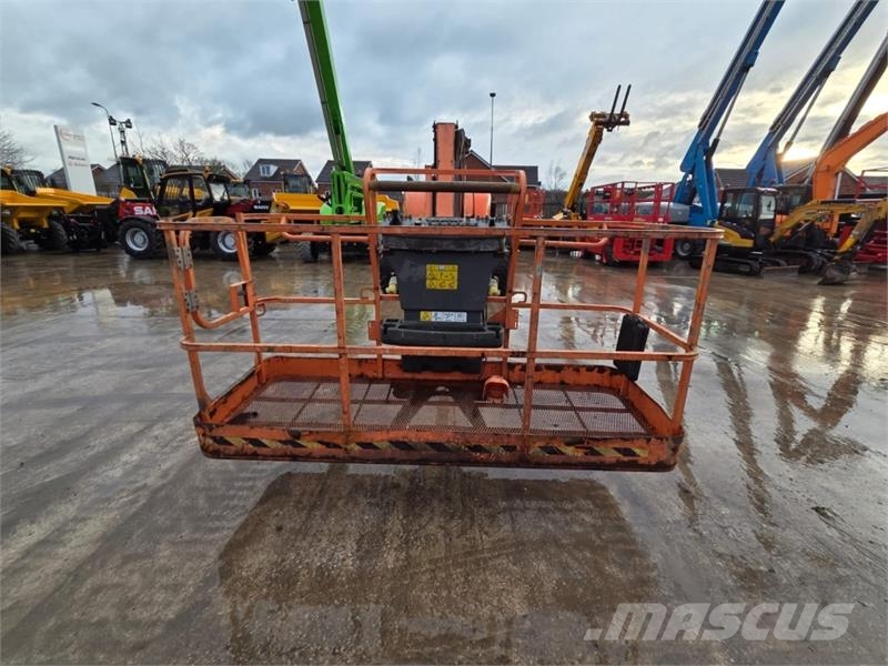 JLG 800AJ Telescopic Boom Lift (2014) Excavadoras sobre orugas