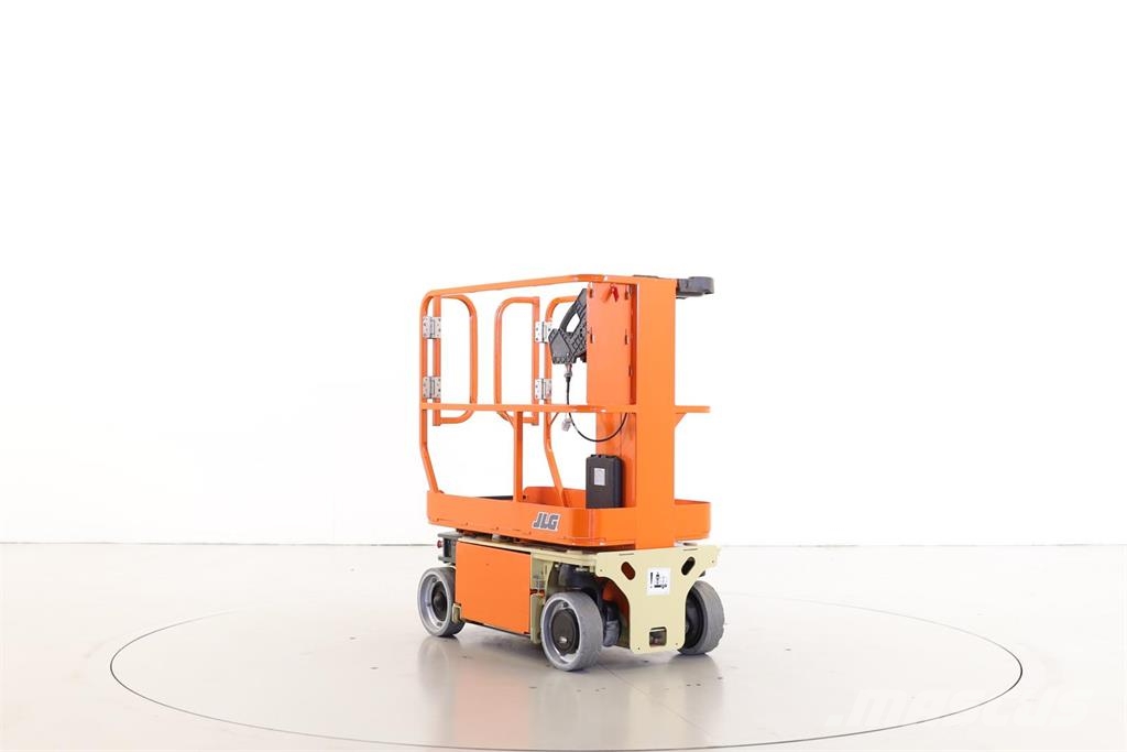 JLG 1230ES رافعات السارية الرأسية