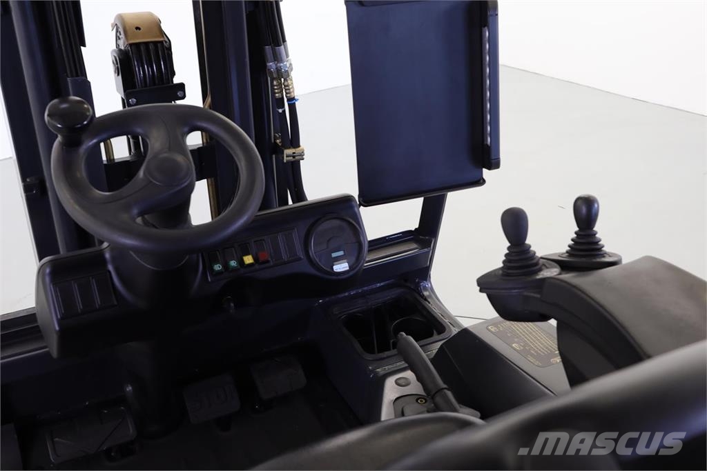 Linde E25-02 Electric forklifts