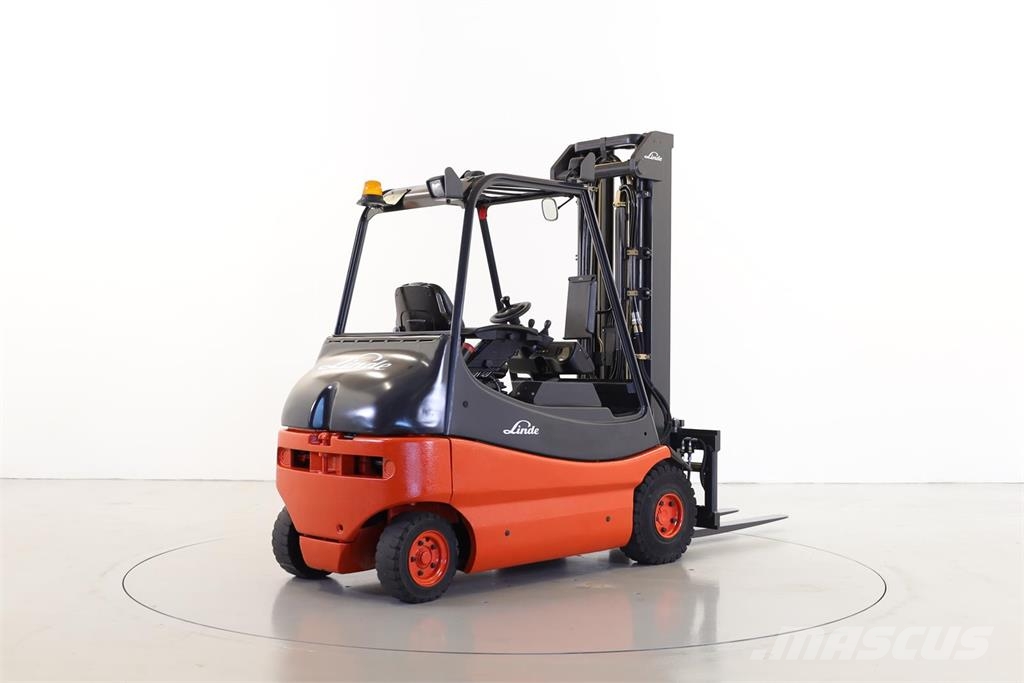 Linde E25-02 Electric forklifts