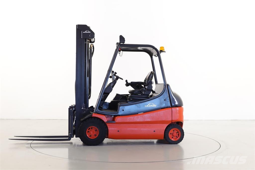 Linde E25-02 Electric forklifts
