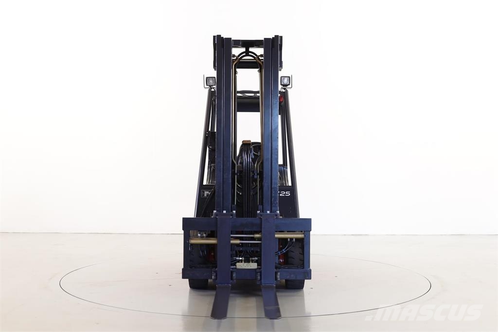 Linde E25-02 Electric forklifts