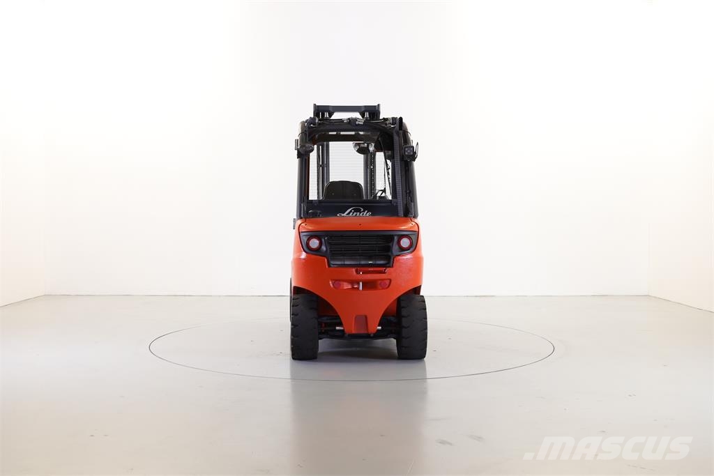 Linde H30D-02 (393) Дизельні навантажувачі