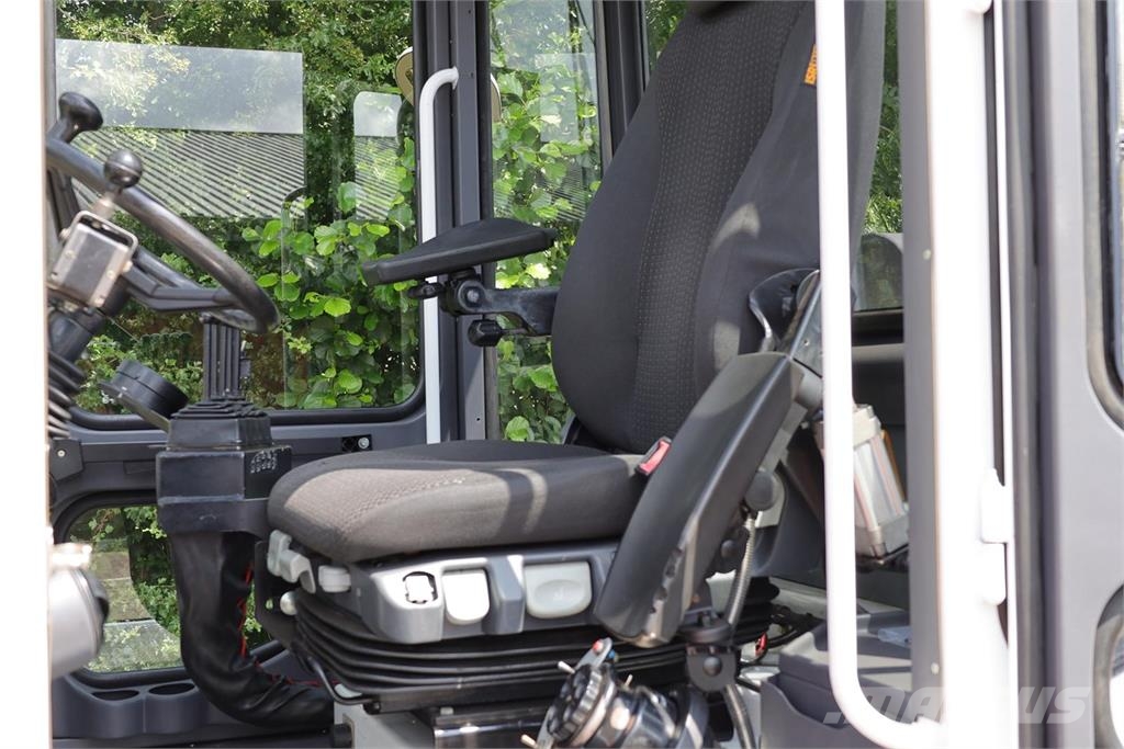 Svetruck 13,6 60 32 Dīzeļa autoiekrāvēji