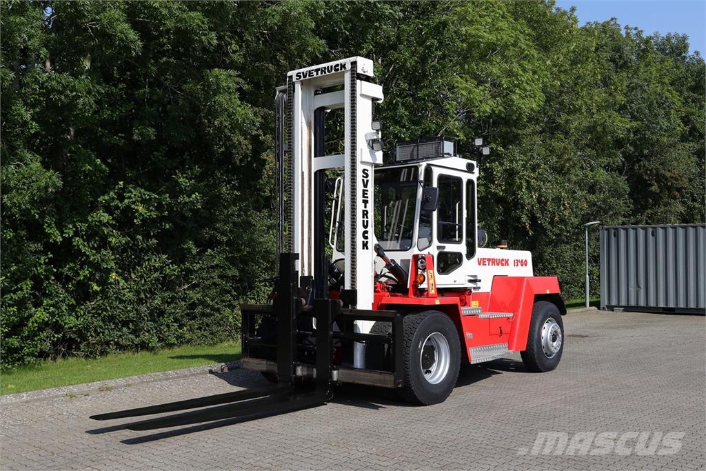 Svetruck 13,6 60 32 Dīzeļa autoiekrāvēji