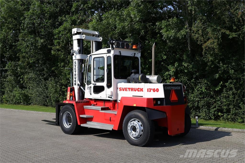 Svetruck 13,6 60 32 Dīzeļa autoiekrāvēji