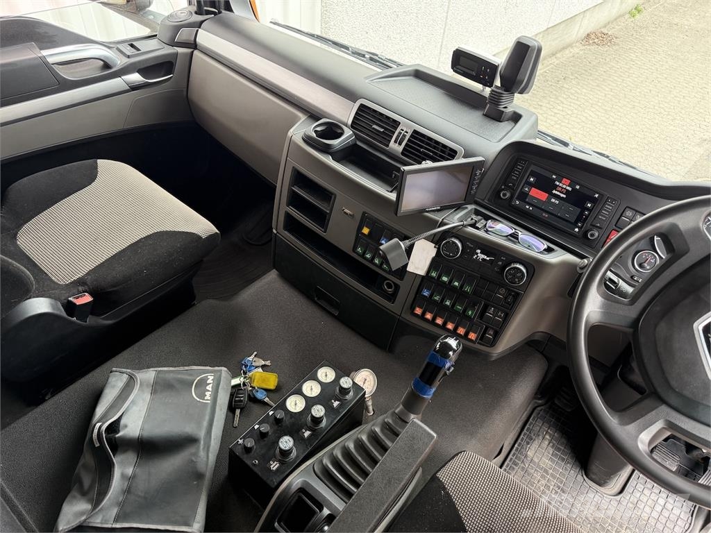 MAN TGS 18.360 Beam S9000 Caminhões varredoras